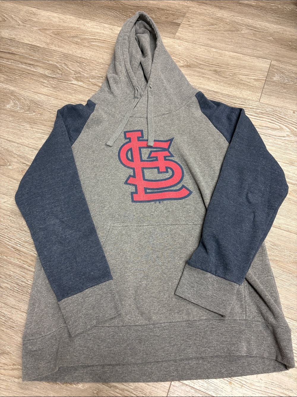 MLB women’s Fanatics St Louis Cardinals  Hoodie Sweatshirt with Red Logo